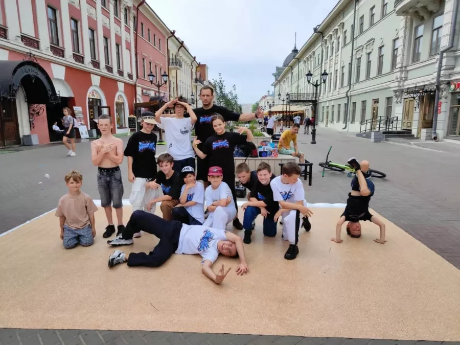 Студия танцев One в Казани: Танцы, Зал, Хореография, Школа танцев, Break Dance, Растяжка,