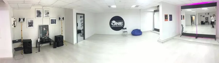 Студия танцев One в Казани: Танцы, Зал, Хореография, Школа танцев, Break Dance, Растяжка,