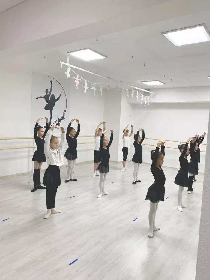 Школа балета "L'étoile de la danse"