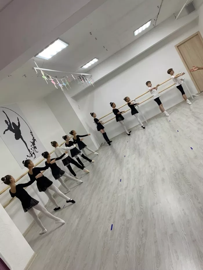 Школа балета "L'étoile de la danse"