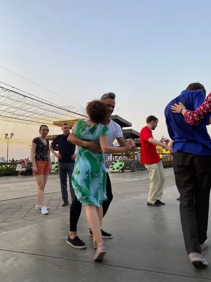 Студия танца Dance Kitchen в Казани: Танцы, Зал, Хореография, Школа танцев, Парные танцы, Растяжка,