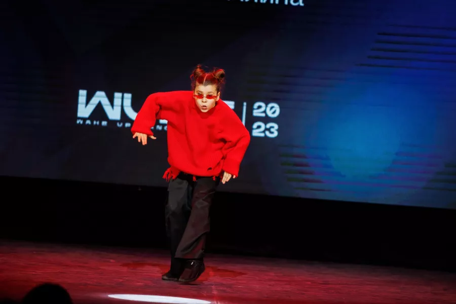 Танцевальная студия Wake Up Dance Studio в Казани: Танцы, Зал, Хореография, Школа танцев, Дети, Растяжка,