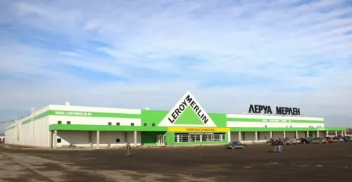 Строительный магазин Леруа Мерлен  в  Санкт-Петербурге