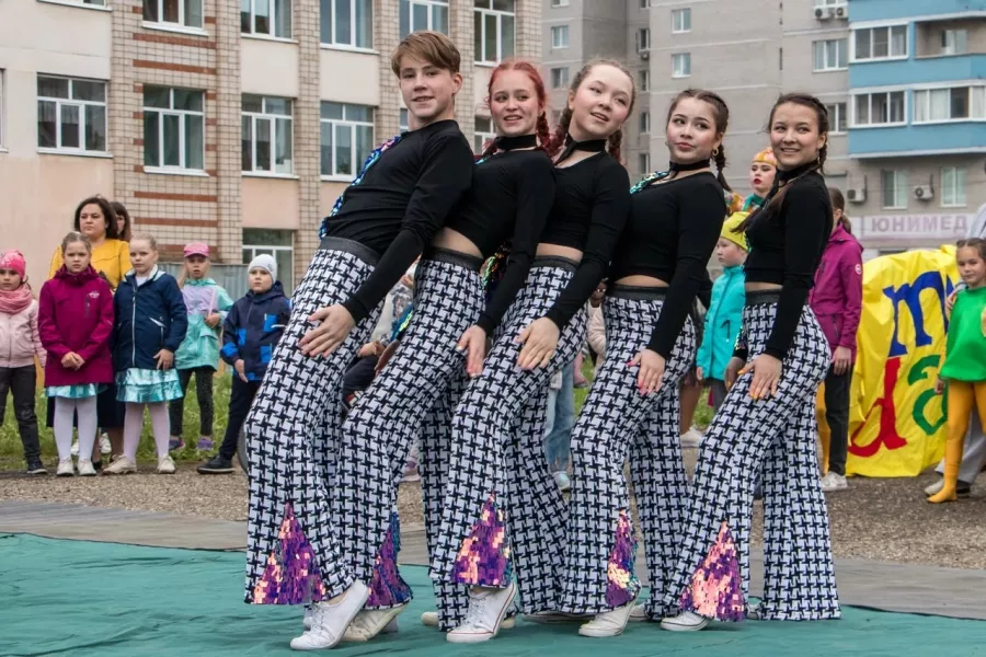 Школа танцев Вертикаль в Ижевске: Танцы, Зал, Хореография, Школа танцев, Дети, Растяжка,