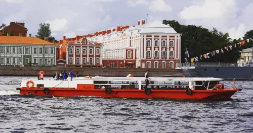 Компания по аренде теплоходов Акватория в Санкт-Петербурге
