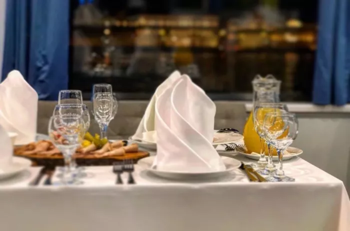 Компания по аренде теплоходов "Акватория"