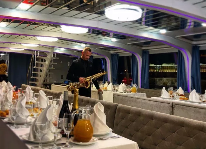 Компания по аренде теплоходов "Акватория"