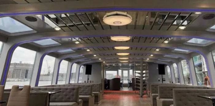 Компания по аренде теплоходов "Акватория"