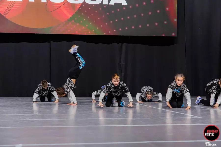 Школа танцев MC-Club в Ижевске: Танцы, Зал, Хореография, Школа танцев, Растяжка, Хип-хоп,
