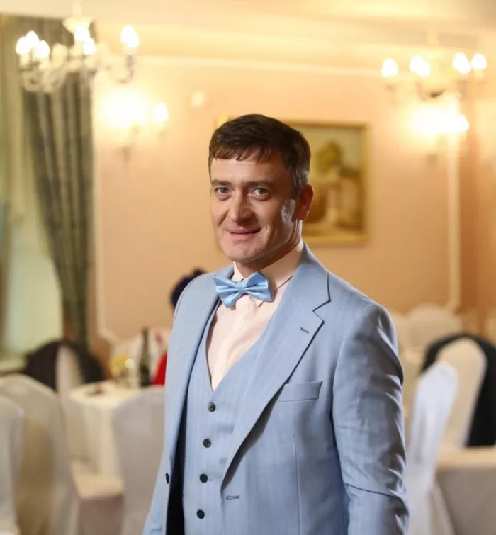 Магазин мужских костюмов "Фаворит"