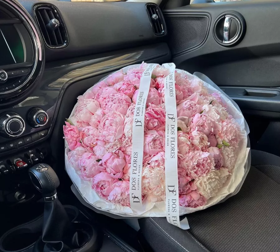Магазин цветов и букетов Dos flores в Санкт-Петербурге: Украшения, Цветы, Студия, Свадьба,
