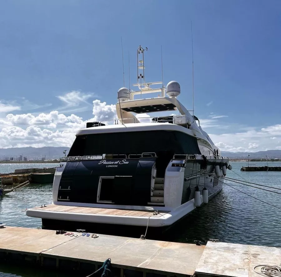 Яхт-клуб Cebu в Себу: Вода, Клуб, Ресторан, Яхта,