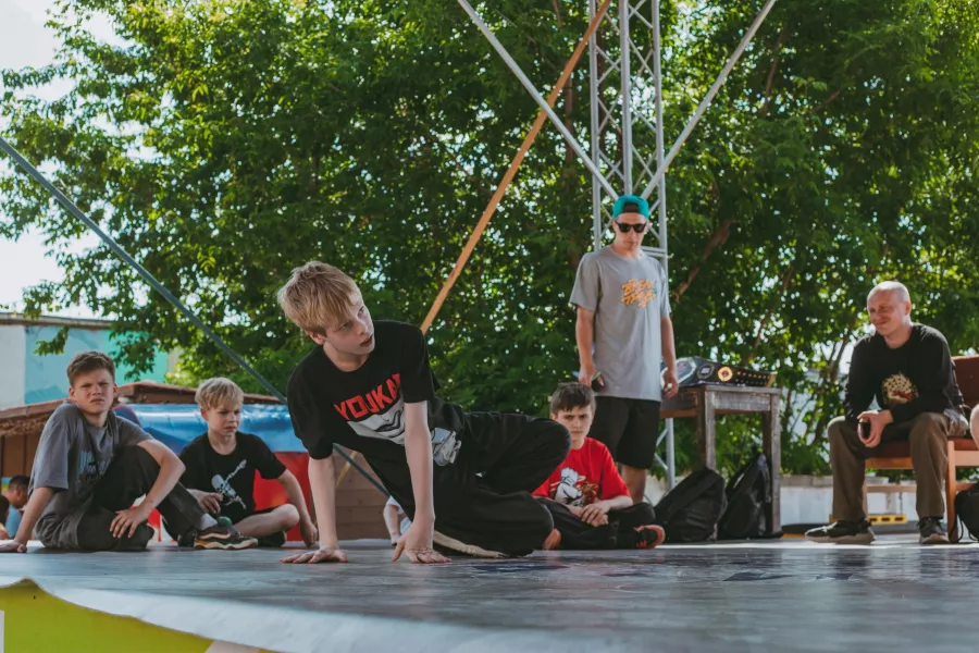 Школа танцев За развитие брейк-данса в Ижевске: Танцы, Зал, Хореография, Растяжка, Школа,