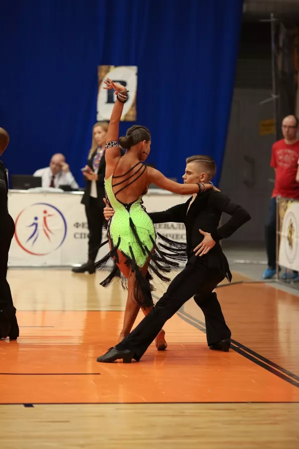 Школа танцев Динамо в Ижевске: Спорт, Танцы, Зал, Хореография, Растяжка, Школа,