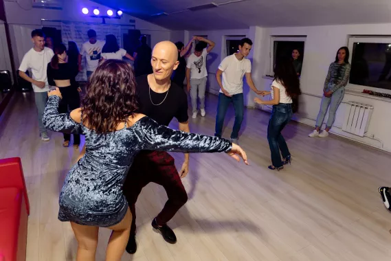 Студия танцев "Zoom Zoom"