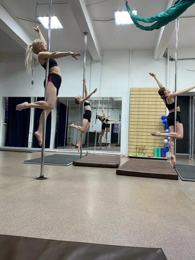 Школа танцев Луна в Ижевске: Танцы, Зал, Хореография, Школа танцев, Pole Dance, Растяжка,