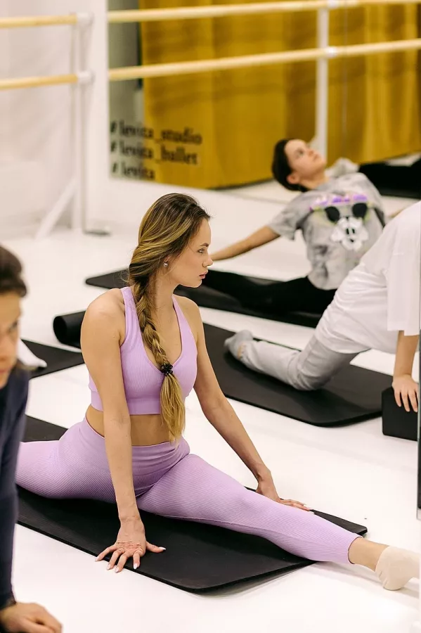 Студия балета и растяжки Levita в Майкопе: Танцы, Зал, Хореография, Балет, Растяжка, Школа,