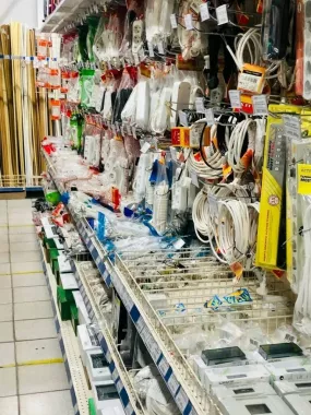 Строительный магазин "Строитель" на проспекте Славы