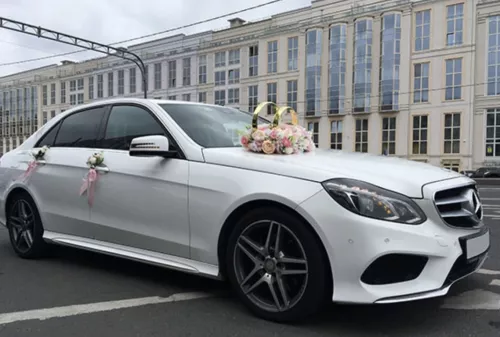 АРЕНДА АВТОМОБИЛЕЙ НА СВАДЬБУ  в  Санкт-Петербурге