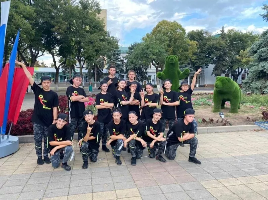 Центр современных танцев в Майкопе: Танцы, Зал, Хореография, Растяжка, Школа,