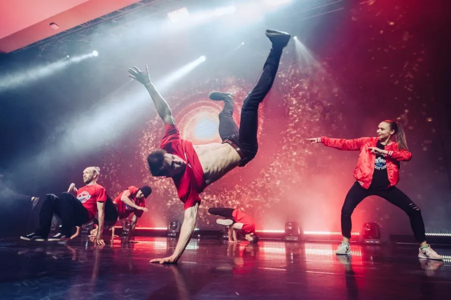 Детская хореографическая студия народного танца Майкопчанка в Майкопе: Танцы, Зал, Хореография, Растяжка, Детям, Школа,