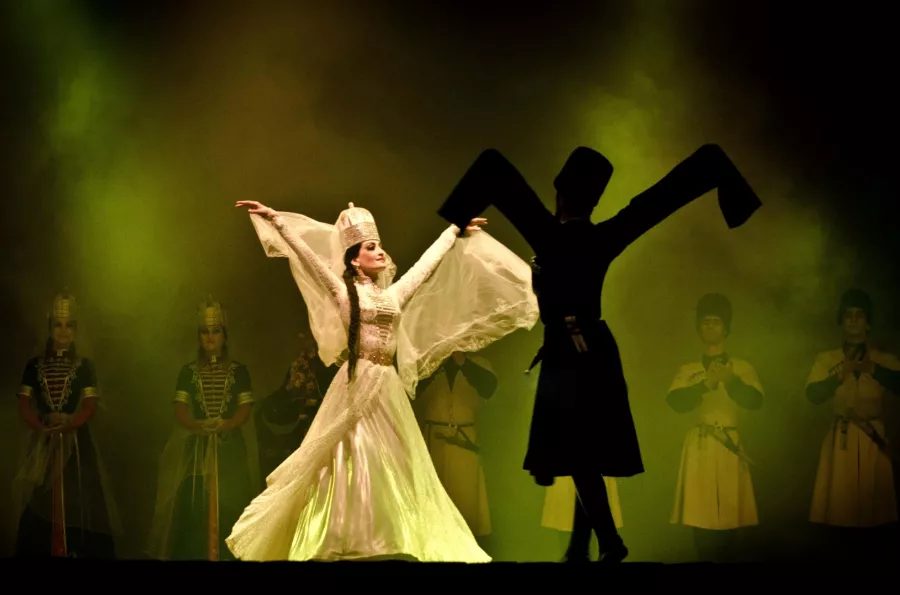 Школа танцев Танцы Кавказа в Майкопе: Танцы, Зал, Хореография, Растяжка, Школа,