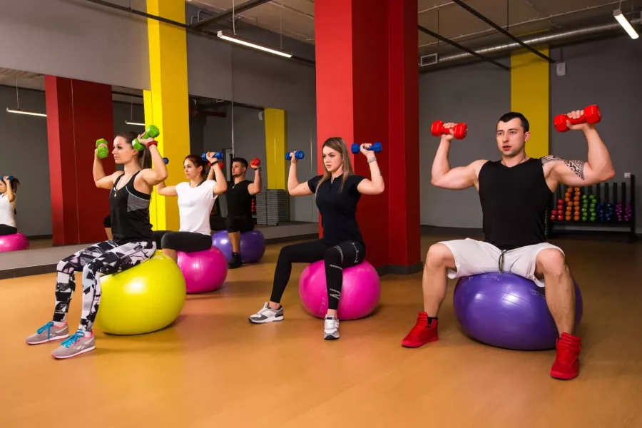 Спортивный клуб Старт в Магадане: Тренажерный Зал 🤸♀️, Тренировка, Спортзал, Фитнес, Занятие Спортом, Кроссфит, Следить за здоровьем, Персональный тренер,