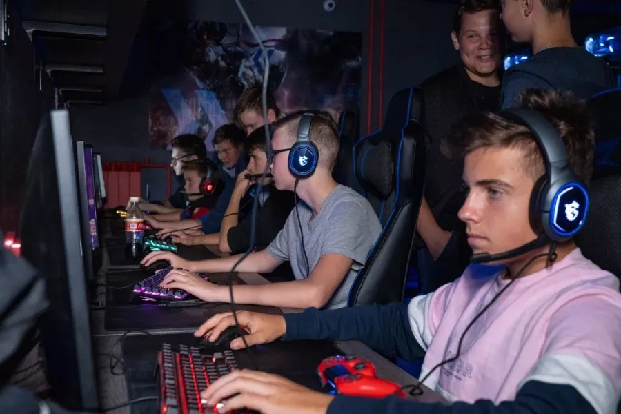 Игровой клуб Cyber Mgdn в Магадане: Киберспорт, Компьютерный клуб, VR, Игры,