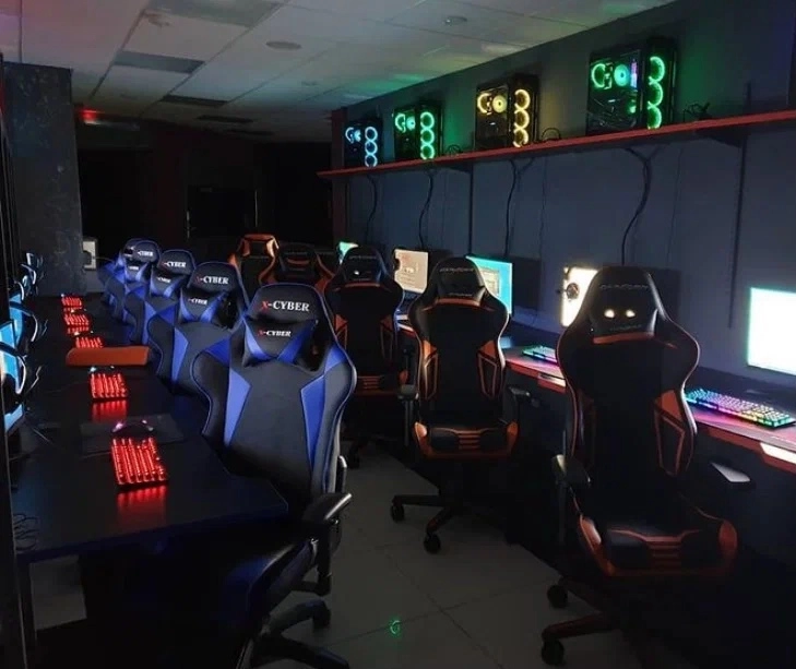 Игровой клуб Cyber Mgdn в Магадане: Киберспорт, Компьютерный клуб, VR, Игры,