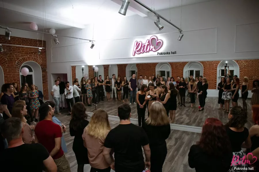 Студия танцев и растяжки Ritmo Pokrovka hall в Нижнем Новгороде: Танцы, Зал, Хореография, Школа танцев, Бачата, Растяжка,
