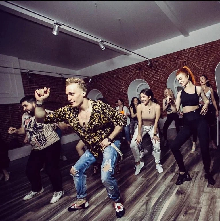 Студия танцев и растяжки Ritmo Pokrovka hall в Нижнем Новгороде: Танцы, Зал, Хореография, Школа танцев, Бачата, Растяжка,