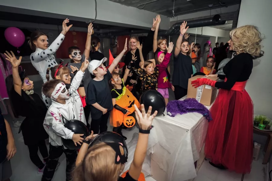 Студия танцев DANCE LIFE в Нижнем Новгороде: Танцы, Зал, Хореография, Школа танцев, Дети, Растяжка,