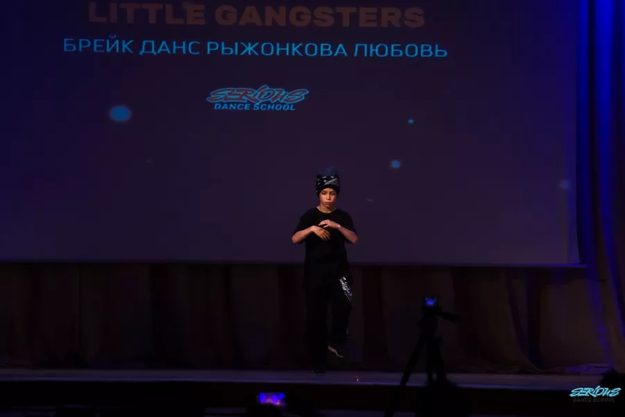 Школа танцев Serious в Нижнем Новгороде: Танцы, Зал, Хореография, Школа танцев, Современная хореография, Растяжка,