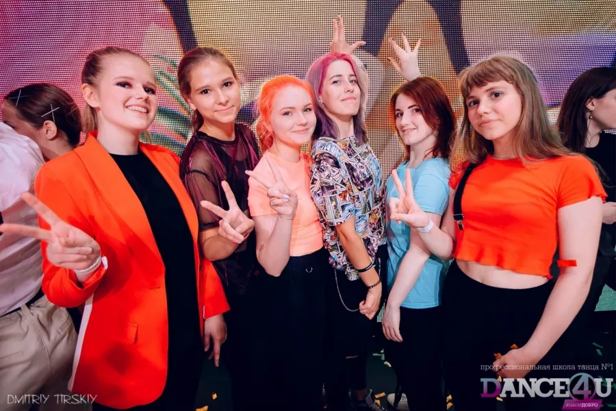 Школа танцев Dance 4U в Нижнем Новгороде: Танцы, Зал, Хореография, Школа танцев, Дети, Растяжка,