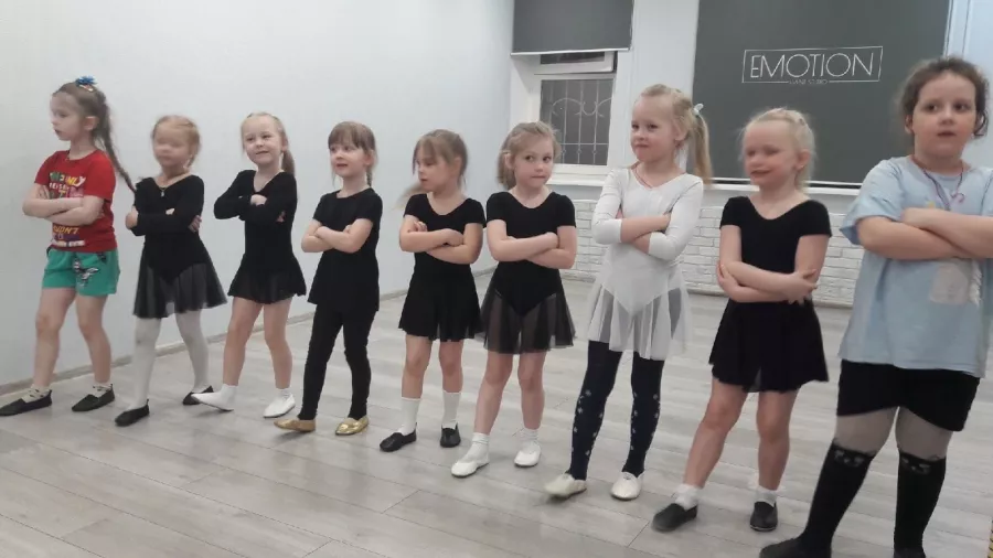 Школа танцев Dance 4U в Нижнем Новгороде: Танцы, Зал, Хореография, Школа танцев, Дети, Растяжка,