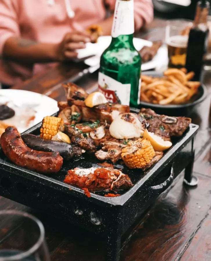 Ресторан La Parraca в Буэнос-Айрес (Аргентина): Еда, Ресторан, Гриль, Стейки, Пиво,