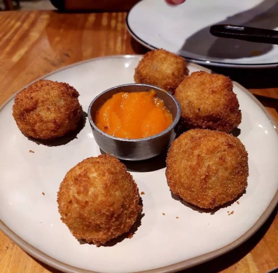 Ресторан FUEGOS в Буэнос-Айрес (Аргентина): Еда, Стейки, Бар, Ресторан,