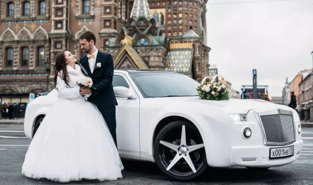 Аренда автомобиля с водителем «Five Cars»