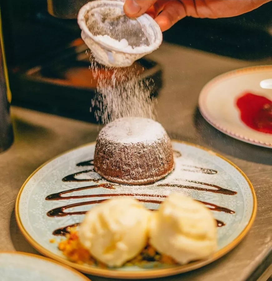 Бар Chill Garden в Буэнос-Айрес (Аргентина): Еда, Пиво, Коктейли, Десерты, Бар,