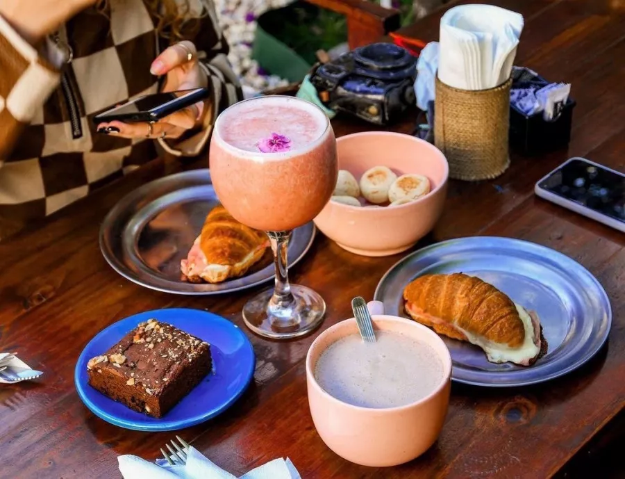 Бар Chill Garden в Буэнос-Айрес (Аргентина): Еда, Пиво, Коктейли, Десерты, Бар,