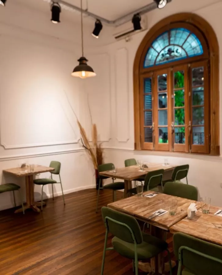 Бар Chill Garden в Буэнос-Айрес (Аргентина): Еда, Пиво, Коктейли, Десерты, Бар,