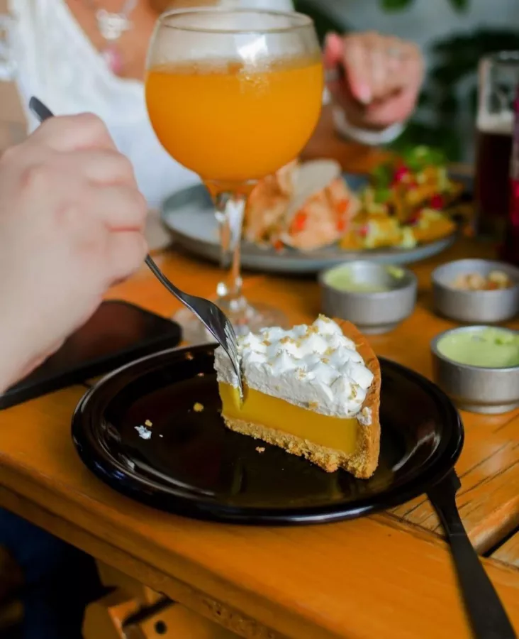 Бар Chill Garden в Буэнос-Айрес (Аргентина): Еда, Пиво, Коктейли, Десерты, Бар,