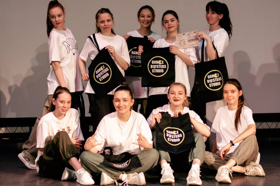 Школа танцев Dance Busters Studio в Чите: Танцы, Тренировка, Хореография, Бачата, Тверк, Брейк-данс, Танго,