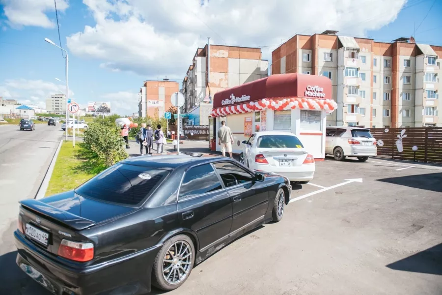 Кофейня Coffee Machine в Магадане: Кондитерский Изделия, Разновидности Кофе, Кофе, Раф, Эспрессо, Капучино, Кофе с собой,