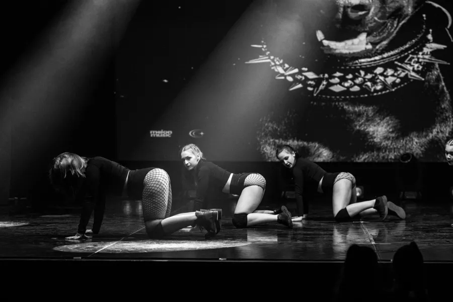 Школа танцев Freedomdance studio в Нижнем Новгороде: Танцы, Зал, Хореография, Школа танцев, Бачата, Растяжка,