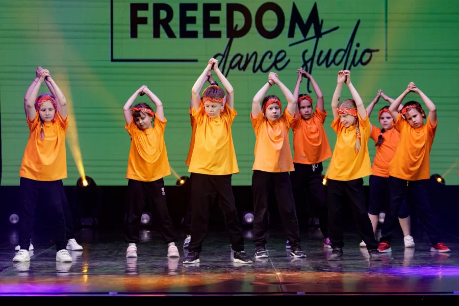 Школа танцев Freedomdance studio в Нижнем Новгороде: Танцы, Зал, Хореография, Школа танцев, Бачата, Растяжка,