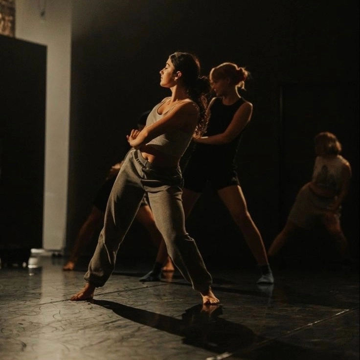 Танцевальный клуб GallaDance Колизей в Перми: Танцы, Зал, Хореография, Школа танцев, Бальные танцы, Растяжка,