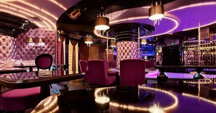 Ночной клуб "Violet"