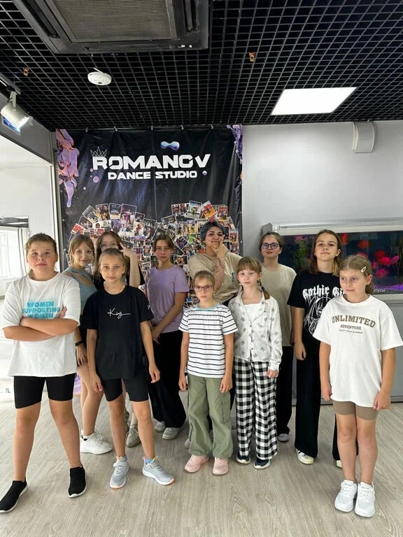 Школа танцев Romanov в Нижнем Новгороде: Танцы, Зал, Хореография, Школа танцев, Современная хореография, Растяжка,