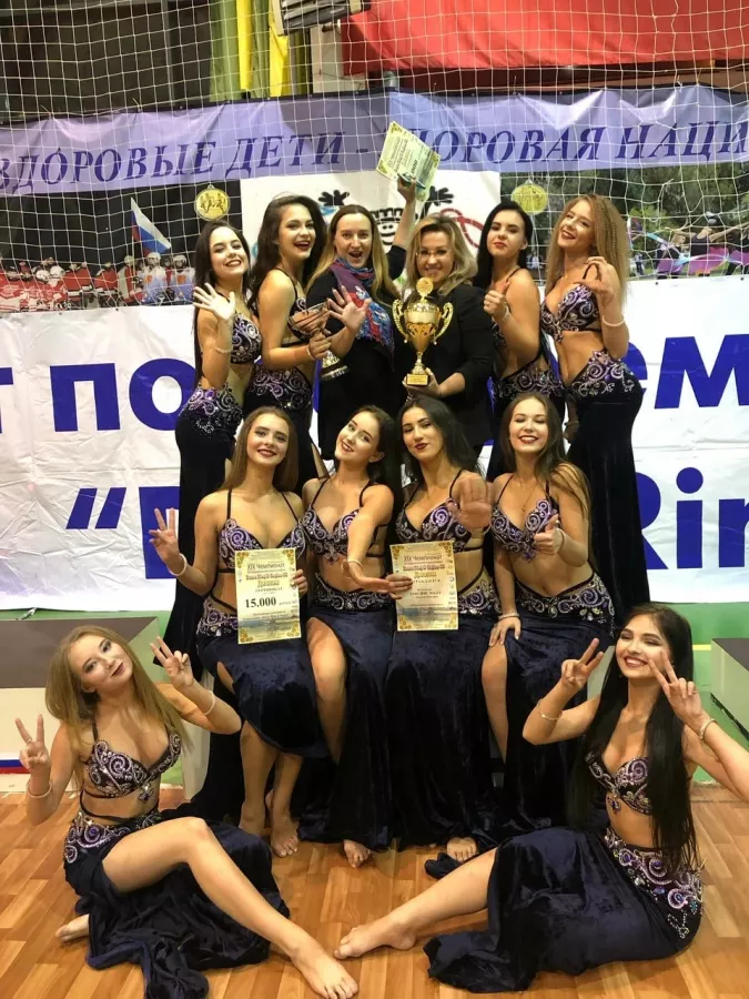 Школа танцев Dancing hall в Нижнем Новгороде: Танцы, Зал, Хореография, Школа танцев, Восточные танцы, Растяжка,
